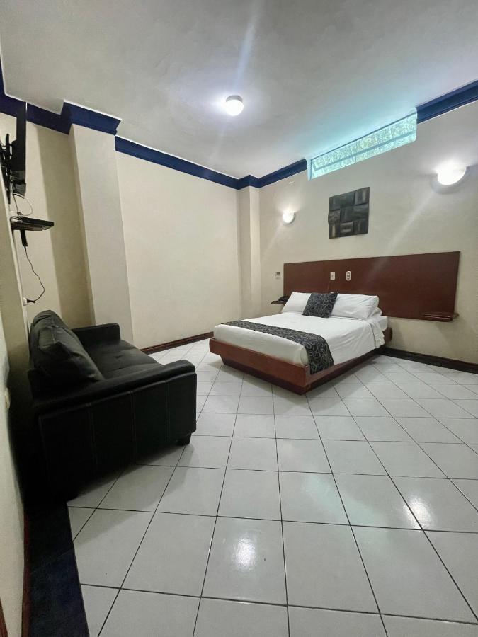 House Center Hotel Milagro Exterior photo